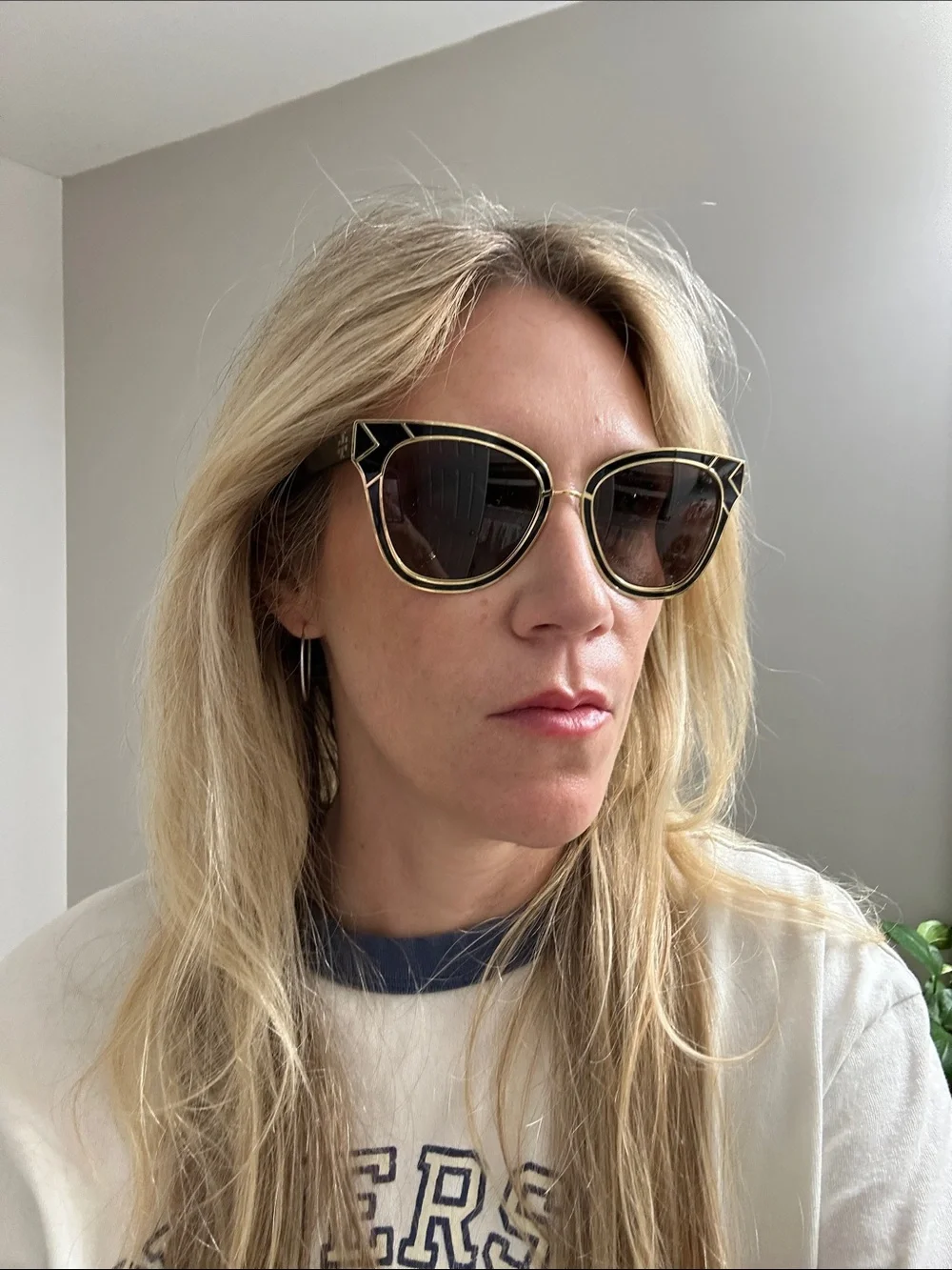 Tory Burch Black and Gold Cat-Eye Sunglasses with TB case